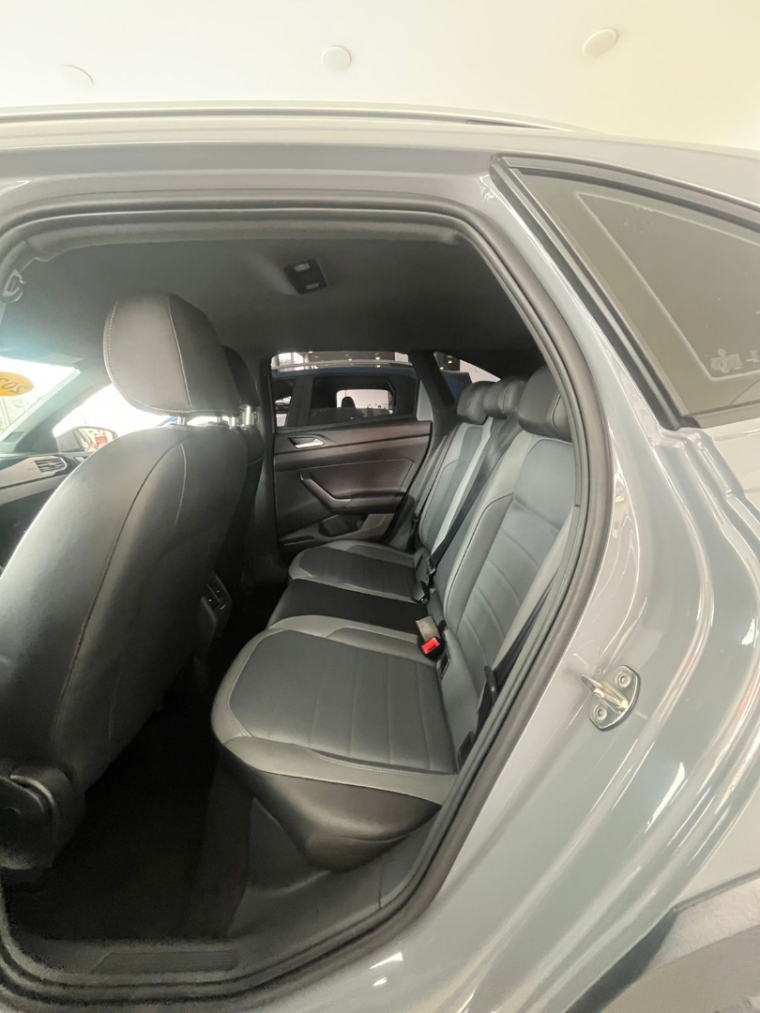 volkswagen nivus 1.0 200 tsi total flex highline automatico 4p 20236