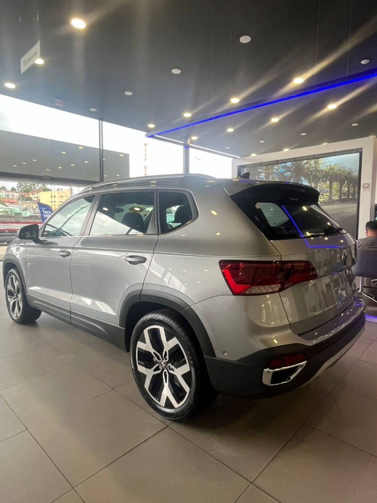 volkswagen taos 1.4 250 tsi total flex highline automatico 4p 202512