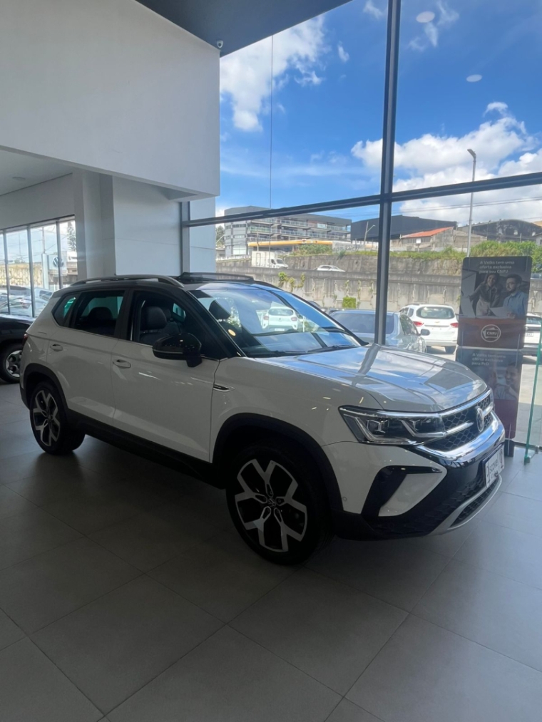 volkswagen taos 1.4 250 tsi total flex highline automatico 4p 20241