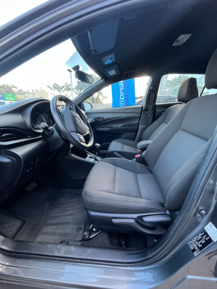toyota yaris 1.5 16v flex xl multidrive 4p automatico 20256