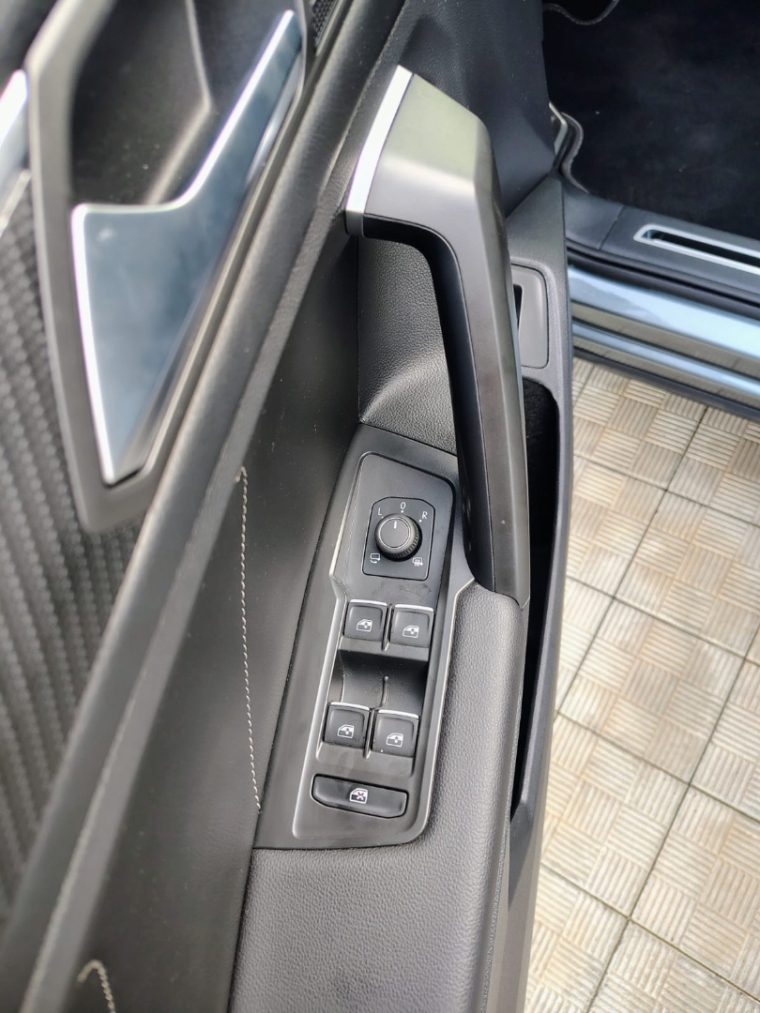 volkswagen tiguan 2.0 300 tsi gasolina allspace r-line automatico 4p 20258
