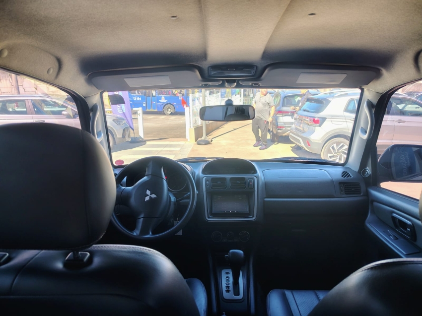 mitsubishi pajero tr4 2.0 4x4 16v 140cv flex 4p automatico 20133