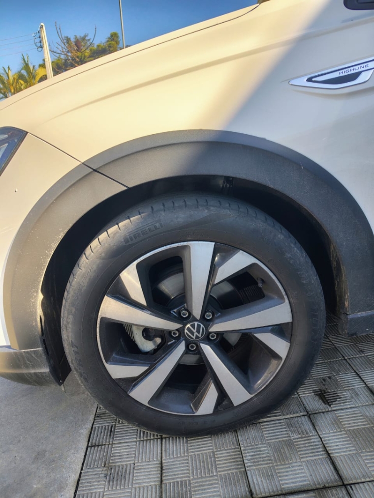 volkswagen nivus 1.0 200 tsi total flex highline automatico 4p 20248
