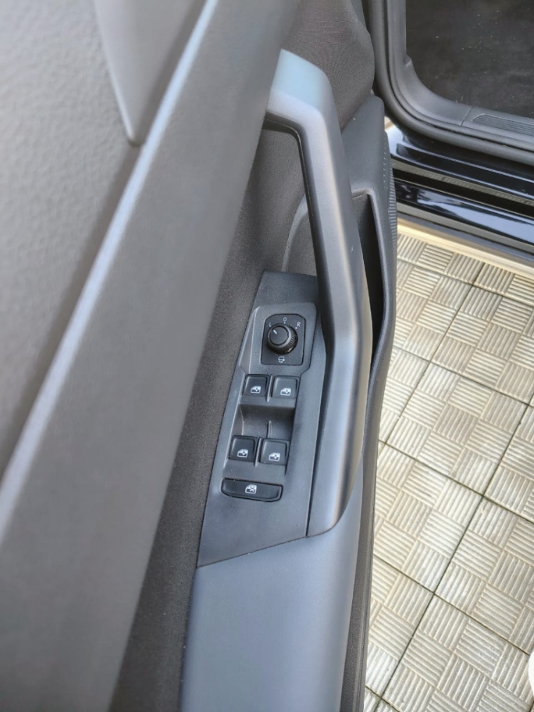 volkswagen nivus 1.0 200 tsi total flex highline automatico 4p 20247
