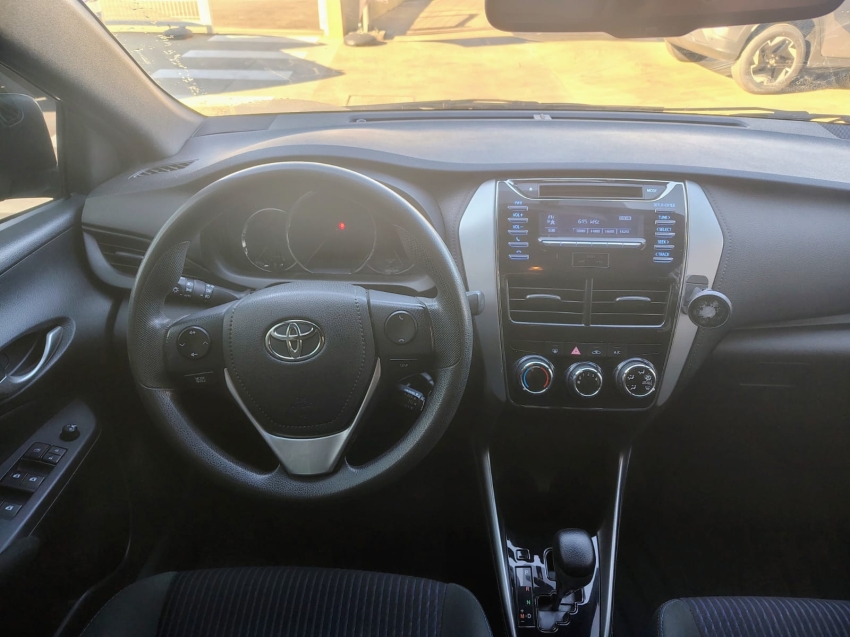 toyota yaris 1.3 16v flex xl multidrive 4p automatico 20194