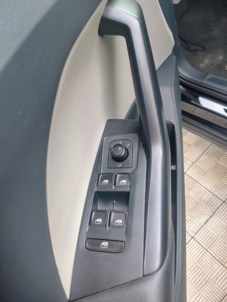volkswagen t-cross 1.4 250 tsi total flex highline automatico 4p 20206