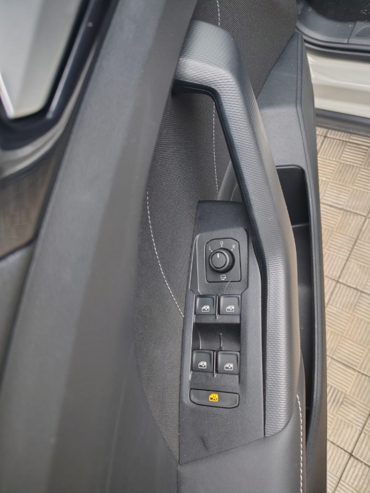 volkswagen t-cross 1.4 250 tsi total flex highline automatico 4p 20257