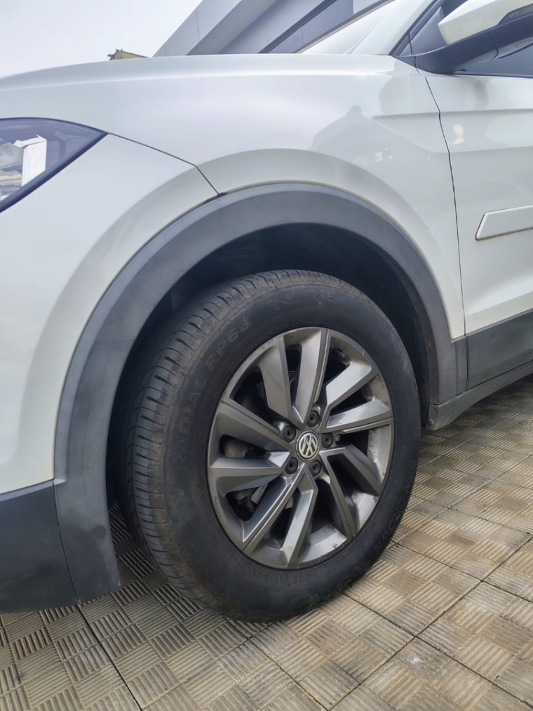 volkswagen t-cross 1.0 200 tsi total flex sense automatico 4p 20208