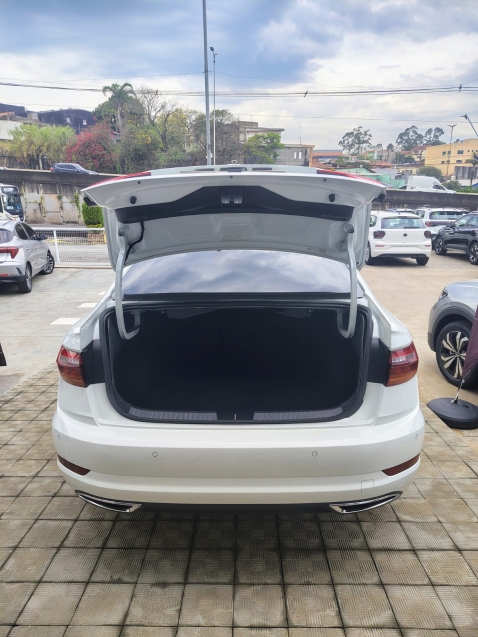 volkswagen jetta 1.4 250 tsi total flex r-line tiptronic 4p automatico 202011