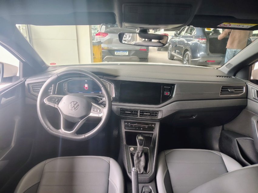 volkswagen nivus 1.0 200 tsi total flex highline automatico 4p 20243