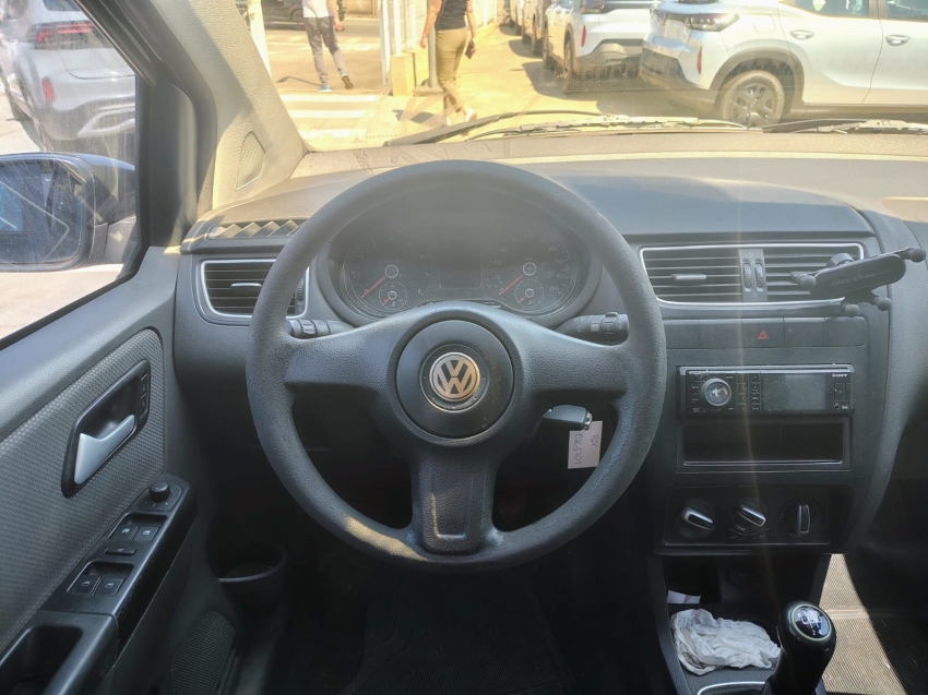 volkswagen fox 1.0 mi 8v flex 4p manual automatico 20114