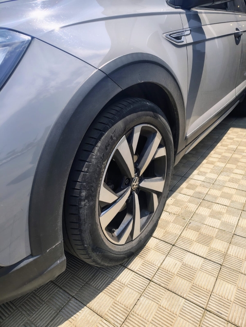 volkswagen nivus 1.0 200 tsi total flex highline automatico 4p 20237