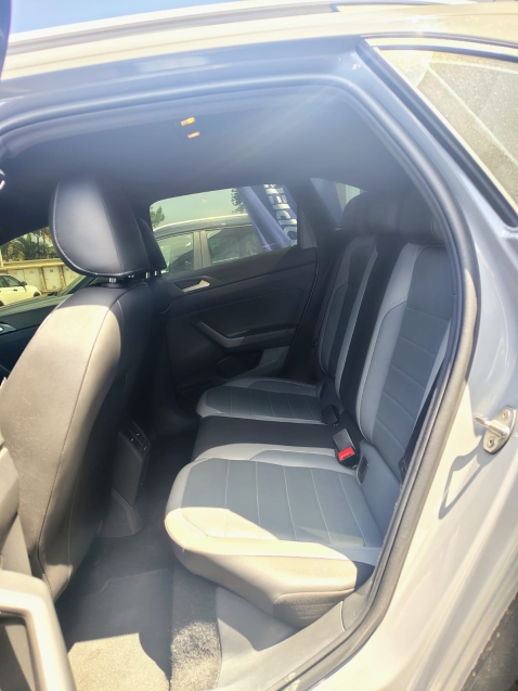 volkswagen nivus 1.0 200 tsi total flex highline automatico 4p 20236