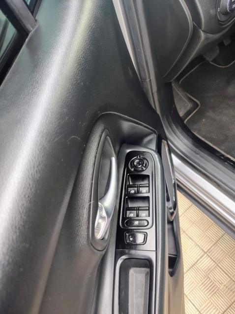 jeep renegade 1.8 16v flex longitude 4p automatico 20216