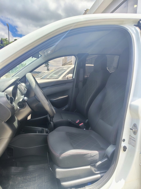 renault kwid 1.0 12v sce flex zen manual 4p 20215