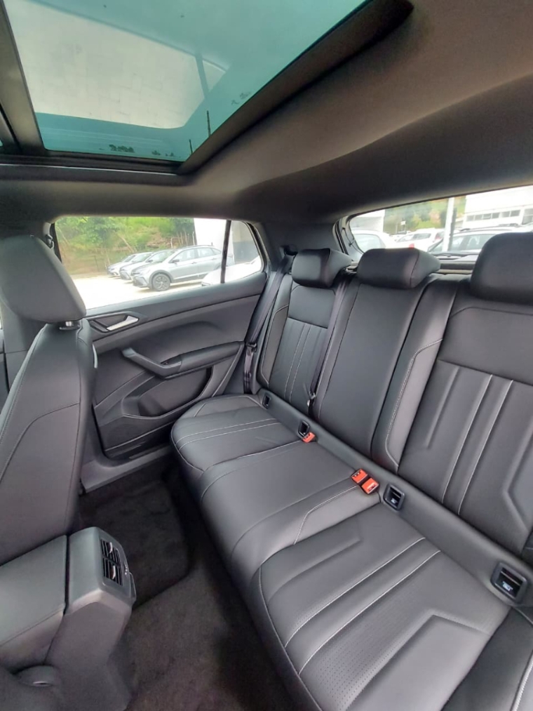 volkswagen t-cross 1.4 250 tsi total flex highline automatico 4p 202610