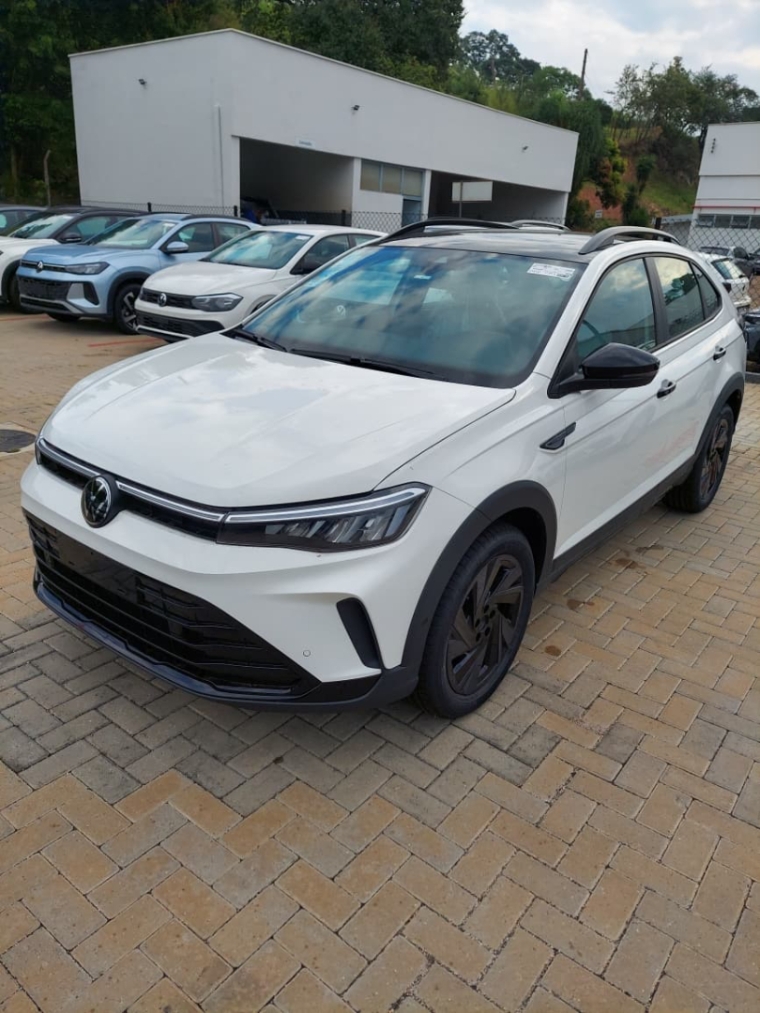 volkswagen nivus 1.0 200 tsi total flex highline automatico 4p 2026