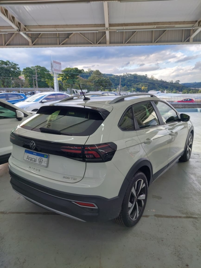 volkswagen nivus 1.0 200 tsi total flex highline automatico 4p 20234