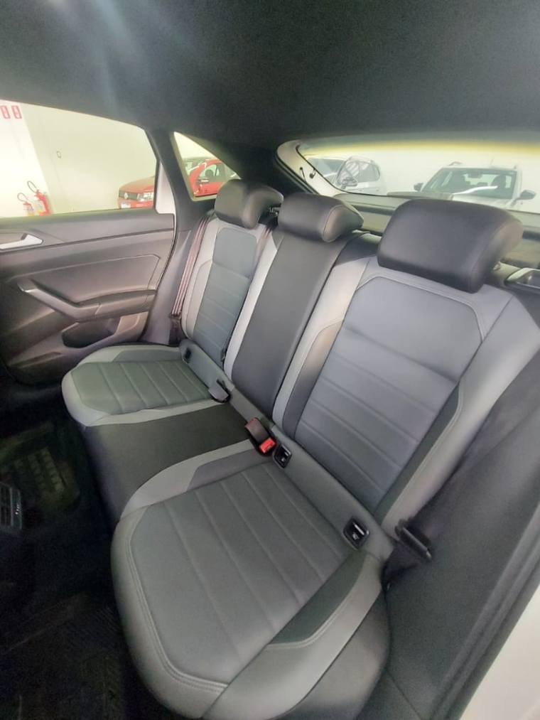 volkswagen nivus 1.0 200 tsi total flex highline automatico 4p 20239