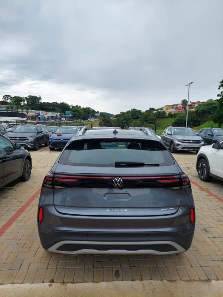 volkswagen nivus 1.0 200 tsi total flex highline automatico 4p 20275