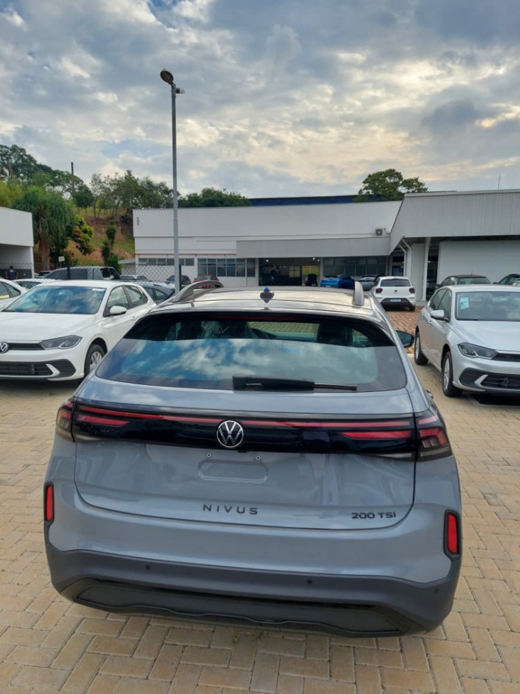 volkswagen nivus 1.0 200 tsi total flex highline automatico 4p 20275