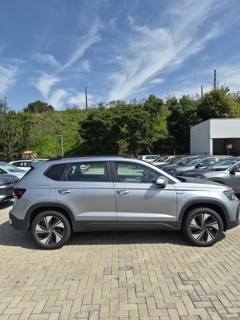 volkswagen taos 1.4 250 tsi total flex comfortline automatico 4p 20263