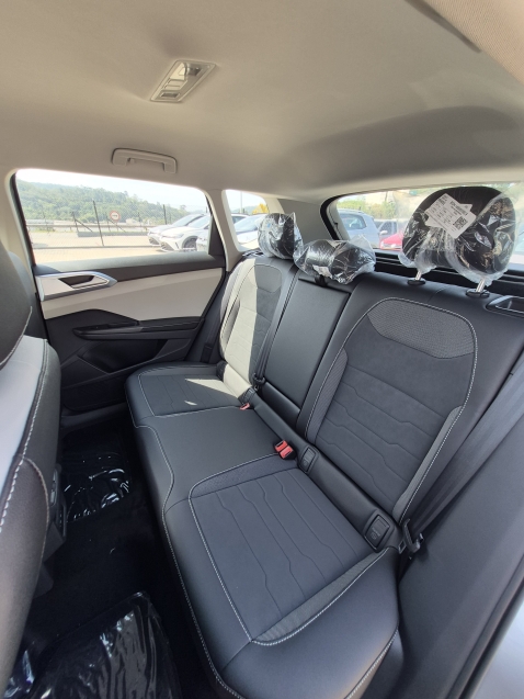 volkswagen taos 1.4 250 tsi total flex comfortline automatico 4p 202610