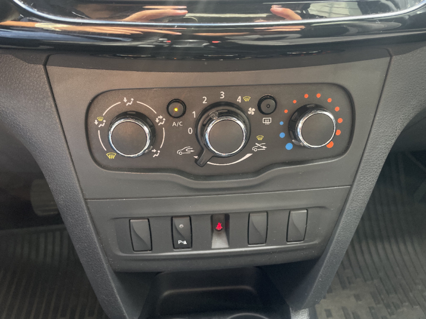 renault sandero 1.0 12v sce flex zen manual 2022