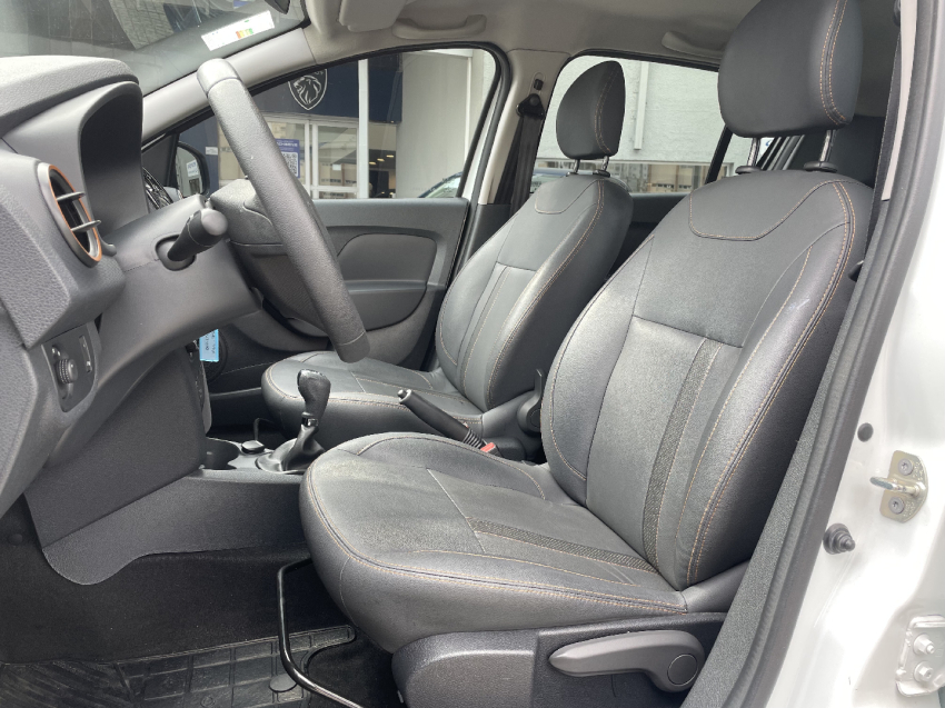 renault sandero 1.6 stepway 8v flex 4p automatizado 2016