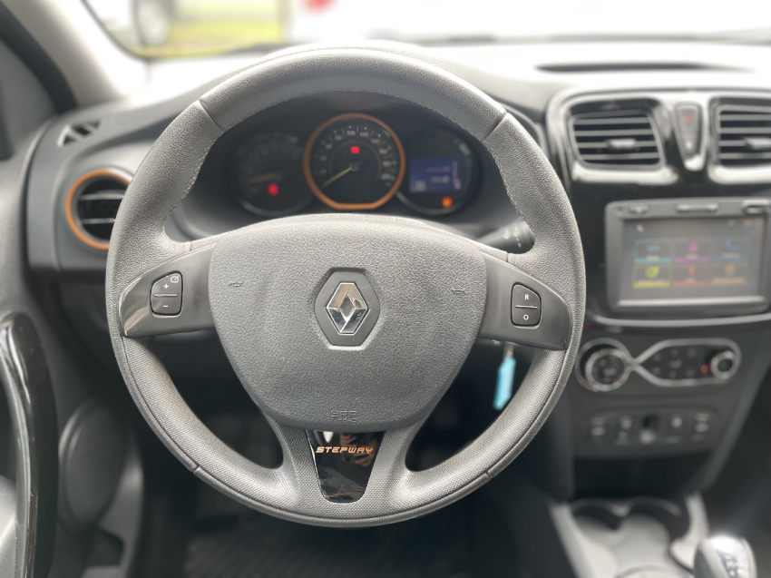 renault sandero 1.6 stepway 8v flex 4p automatizado 2016