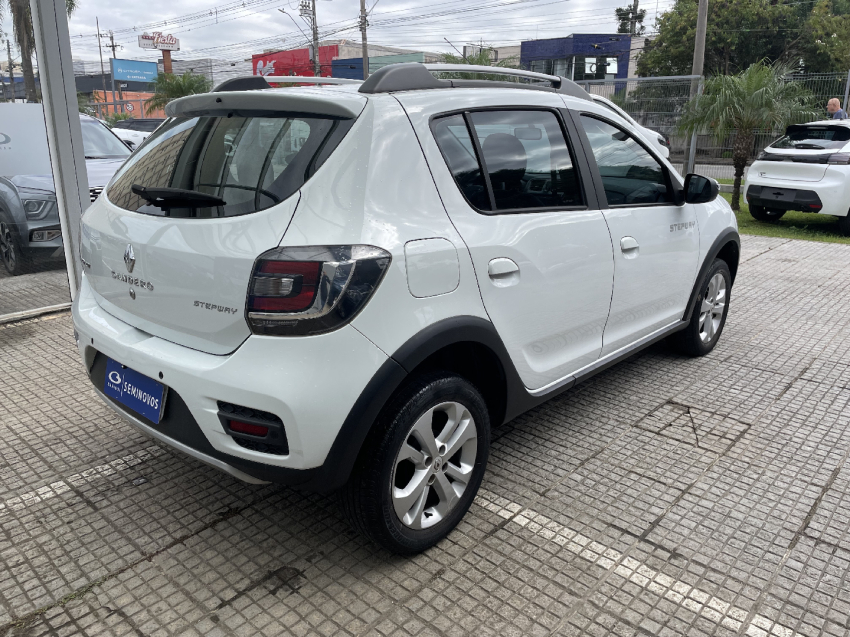 renault sandero 1.6 stepway 8v flex 4p automatizado 2016