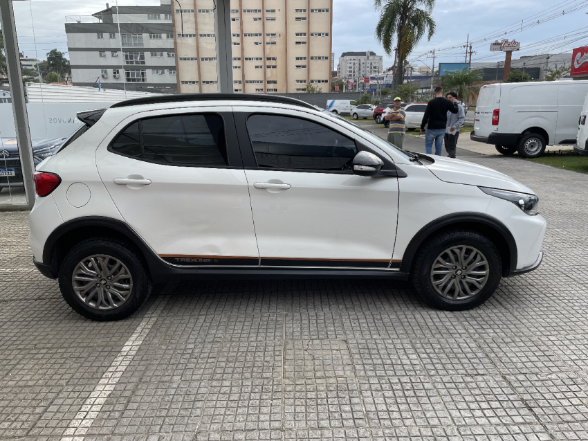 fiat argo 1.3 firefly flex trekking manual 4p 2023