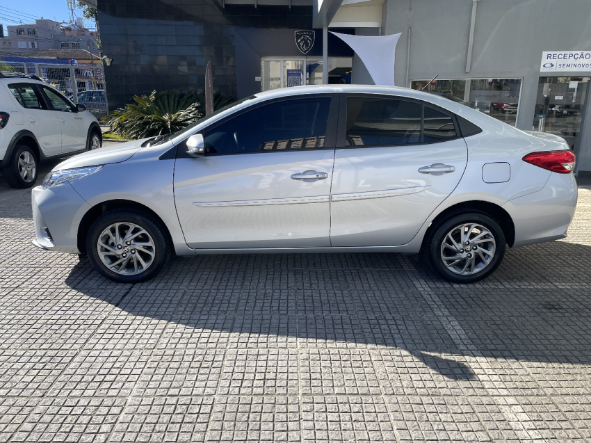 toyota yaris 1.5 16v flex sedan xs multidrive 4p automatico 2024