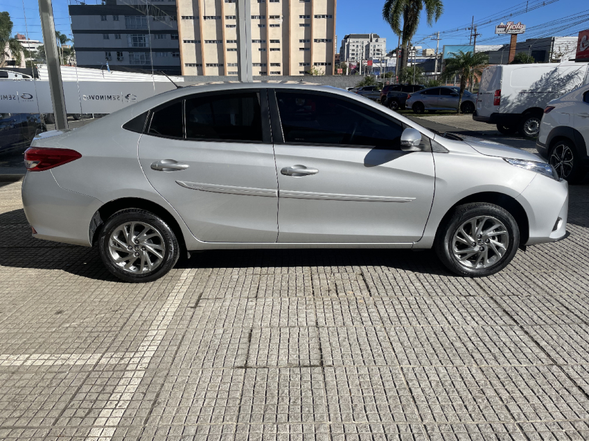 toyota yaris 1.5 16v flex sedan xs multidrive 4p automatico 2024