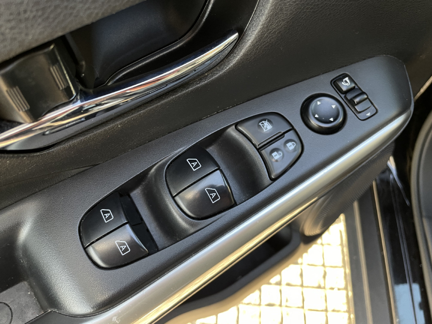 nissan kicks 1.6 16v flexstart sl 4p xtronic flex automatico 2020