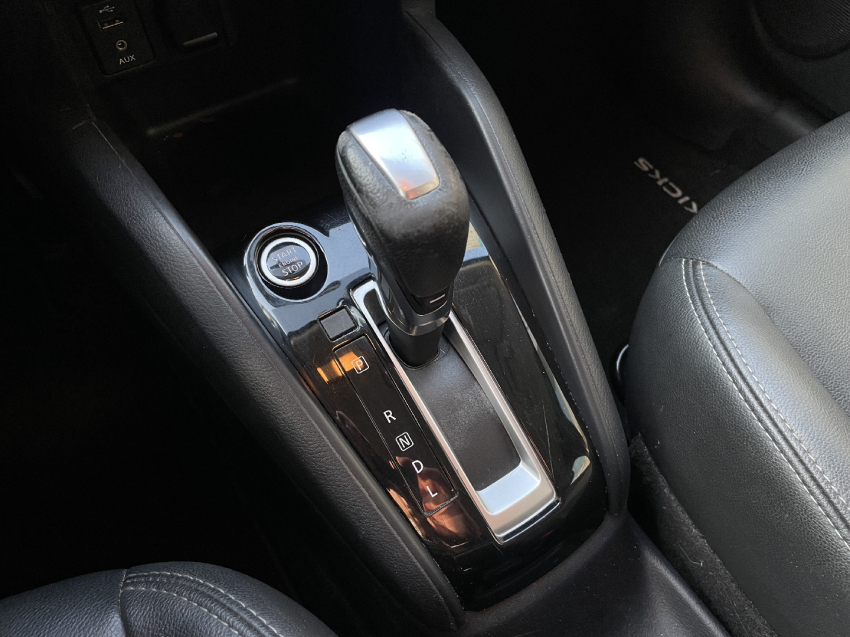 nissan kicks 1.6 16v flexstart sl 4p xtronic flex automatico 2020