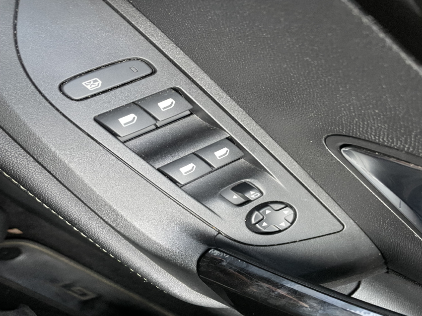 peugeot 2008 1.0 turbo 200 flex gt cvt 4p automatico 2025