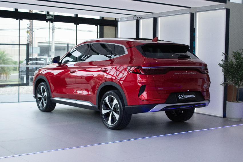 byd song plus 1.5 dm-i hibrido automatico 2.0 eletrico 4p 2024