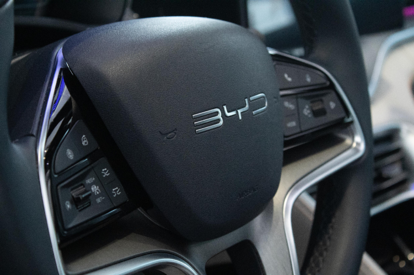 byd song plus 1.5 dm-i hibrido automatico 2.0 eletrico 4p 2024