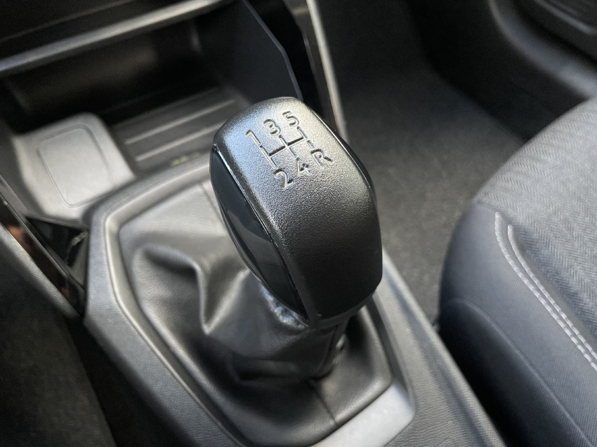 peugeot 208 1.6 16v flex like manual 4p 2022
