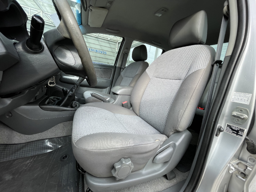 toyota hilux 2.7 std 4x4 cd 16v flex 4p manual 2013