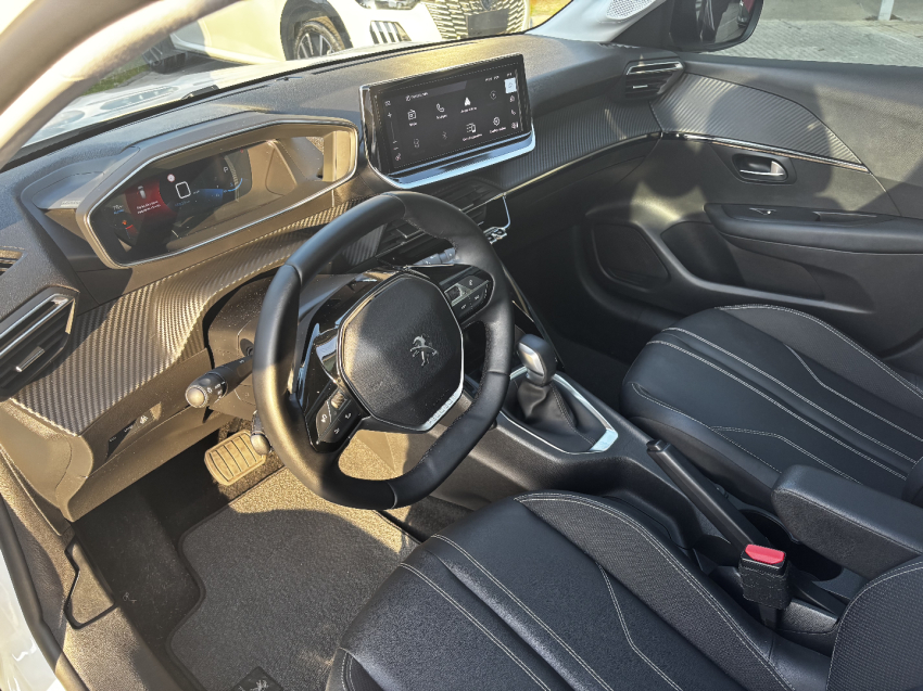 peugeot 208 1.6 16v flex griffe at6 4p automatico 2023