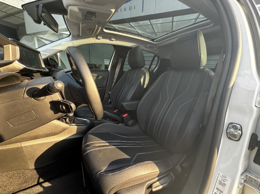 peugeot 208 1.6 16v flex griffe at6 4p automatico 2023