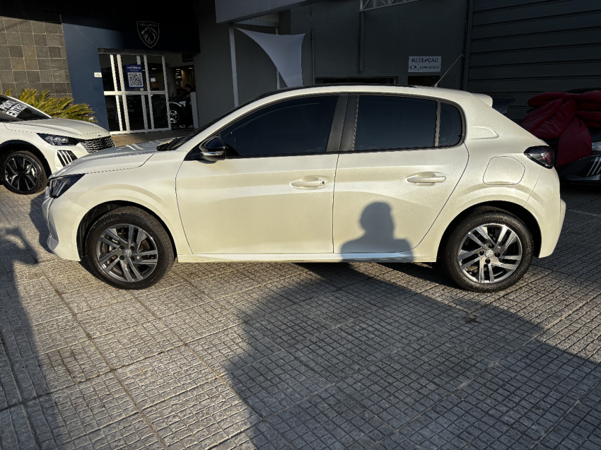 peugeot 208 1.6 16v flex griffe at6 4p automatico 2023