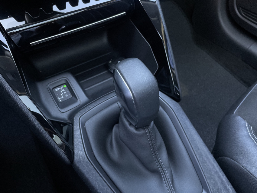 peugeot 208 1.6 16v flex griffe at6 4p automatico 2021