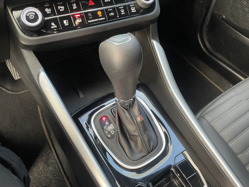 fiat fastback 1.0 turbo 200 hybrid impetus cvt hibrido 4p automatico 2025
