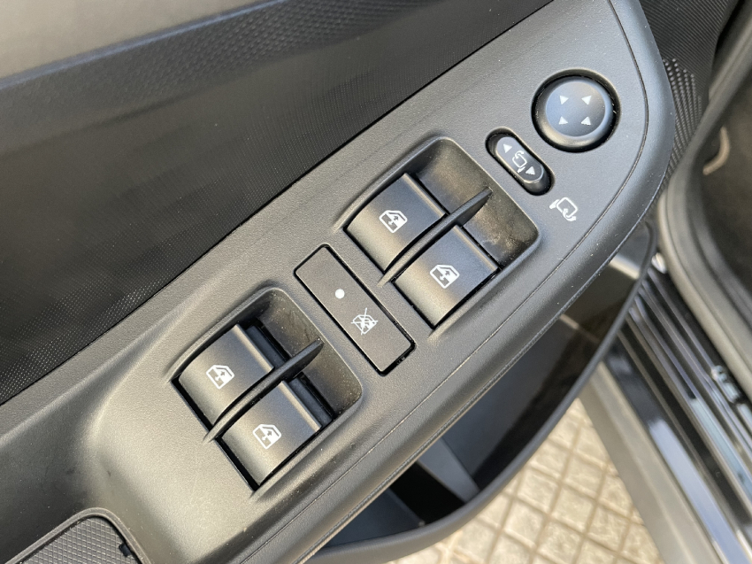 fiat fastback 1.0 turbo 200 hybrid impetus cvt hibrido 4p automatico 2025