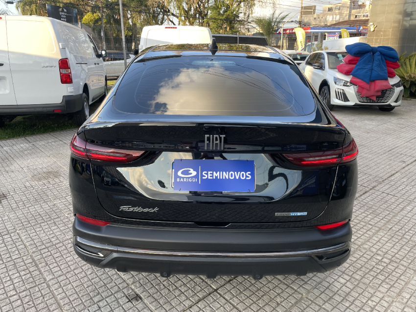 fiat fastback 1.0 turbo 200 hybrid impetus cvt hibrido 4p automatico 2025