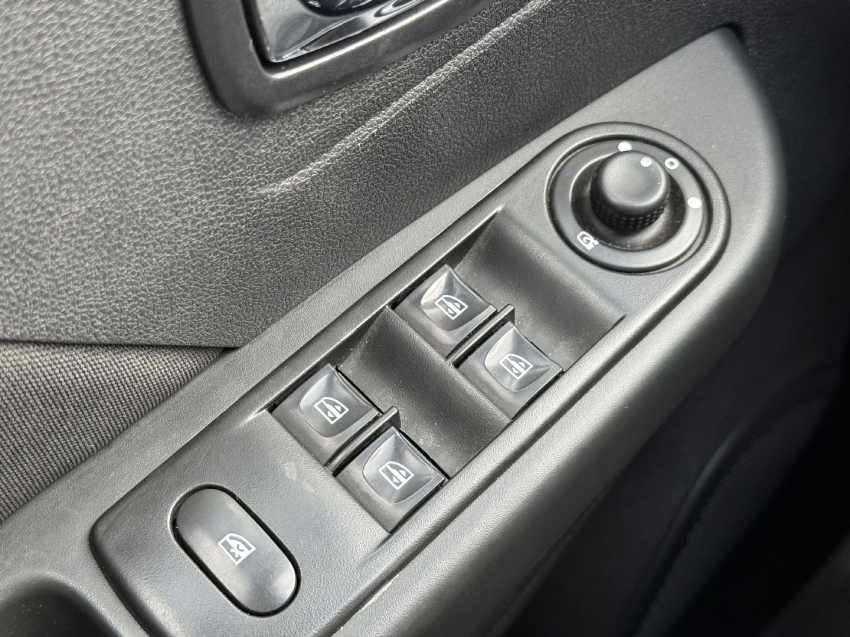 renault captur 1.6 16v sce flex zen manual 4p automatico 201816