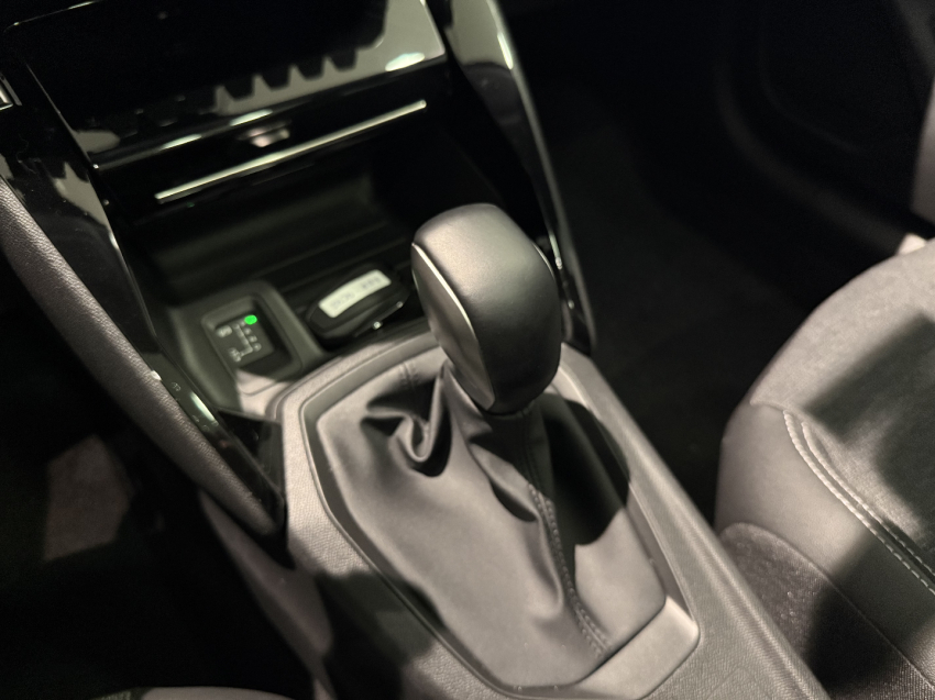 peugeot 208 1.0 turbo 200 flex allure cvt 4p automatico 2025